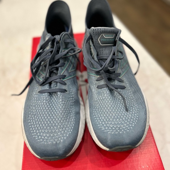 Men’s New Balance running shoes - Picture 2 of 7